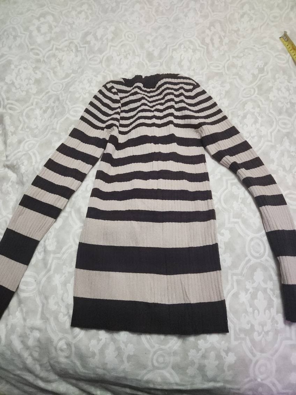 Striped Rib-Knit Crewneck Sweater - Black & Cream
